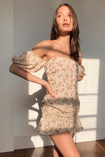 NASTY GAL Got to Grow Floral Off The Shoulder Dress Beige – vintage style prints