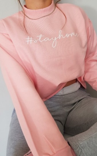 Ikrush Kya Lounge Cropped Jumper in Pink – slogan tops