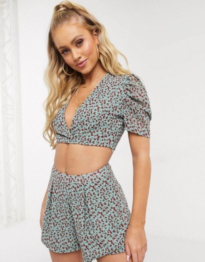 PrettyLittleThing co-ord in ditsy floral print / crop tops and shorts set