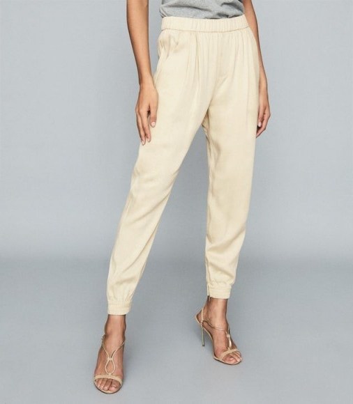 REISS CHANTELLE MID RISE TAPERED JEANS ECRU ~ luxe joggers - flipped