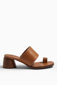 TOPSHOP VILLAGE Tan Leather Toe Loop Sandals / brown summer sandal