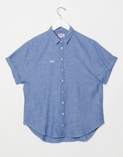 Wrangler relaxed chambray denim shirt in midwash blue shadow - flipped