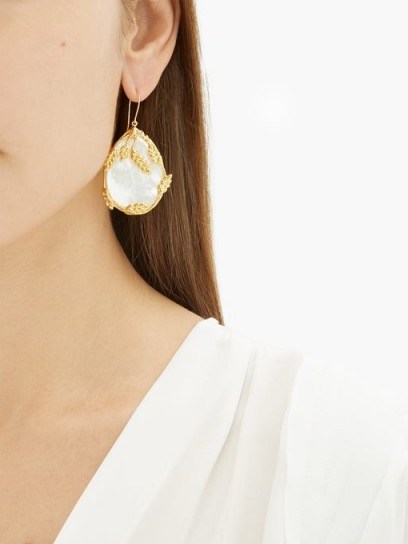 AURÉLIE BIDERMANN Françoise gold-plated mother-of-pearl earrings - flipped