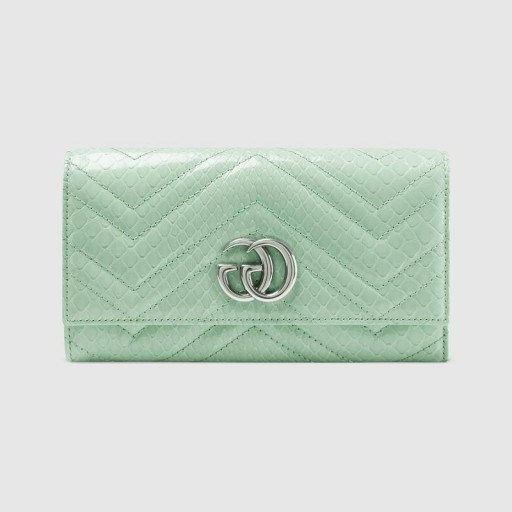 GUCCI GG Marmont zip around wallet pastel green leather - flipped