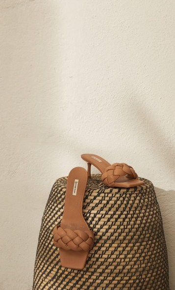 STRADIVARIUS Heeled sandals with padded braid detail beige – in the style of Bottega Veneta padded mules - flipped