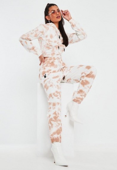 playboy x missguided stone tie dye print oversized joggers – bunny print jogging bottoms - flipped