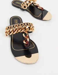 River Island chain detail thong sandal in black / glamorous summer flats