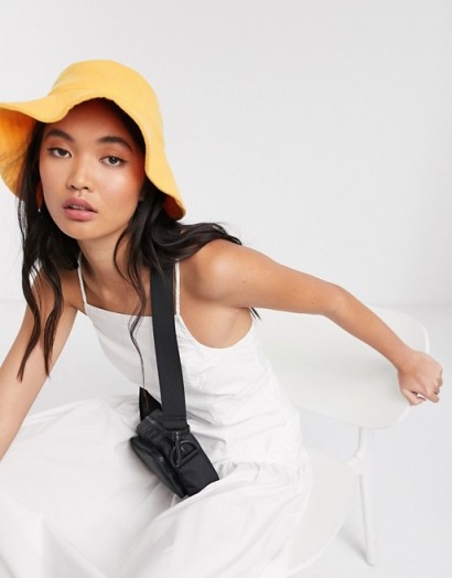 Weekday Bright towelling bucket hat in yellow – sun hats