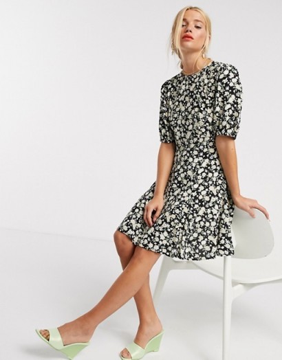 & Other Stories floral print balloon sleeve flippy dress in black