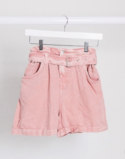 Bershka paperbag belted denim shorts in washed pink – summer day fashion