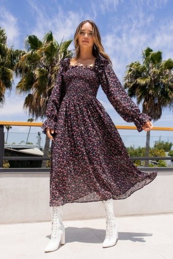 NASTY GAL Forget What You Shirred Floral Midi Dress / floaty summer dresses - flipped