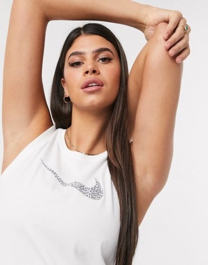Nike Training tank with leopard print swoosh in white – asos - flipped