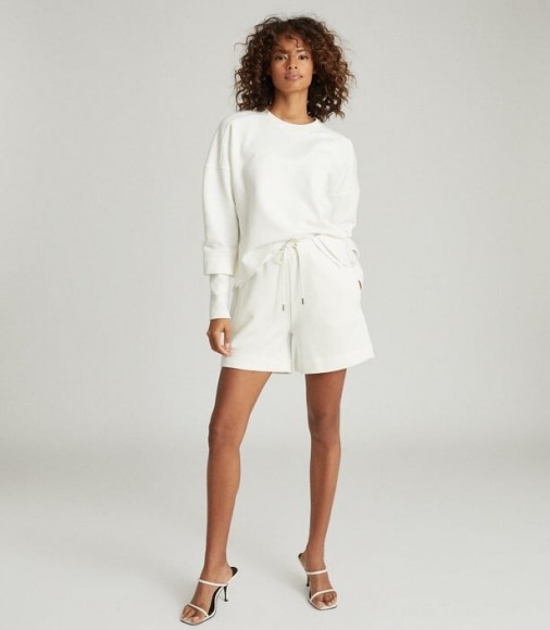 REISS ANNETTE JERSEY SHORTS WHITE / effortless casual style