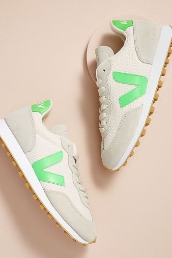 Veja Rio Branco 05 Trainers Lime / casual weekend shoes - flipped