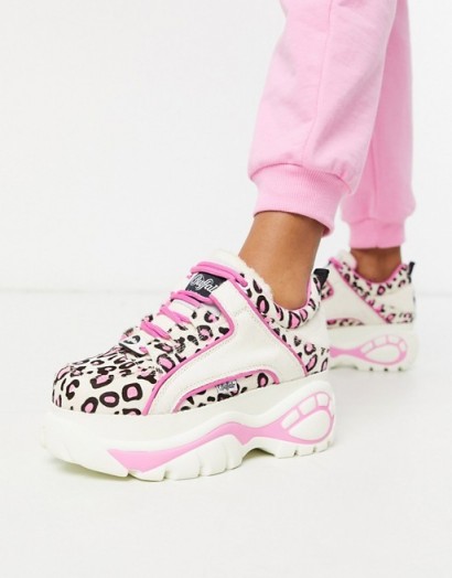 Buffalo London Lowtop Trainer in White and Pink Leopard / girly sneakers