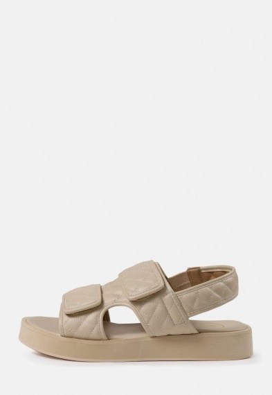 missguided cream quilted grandad sandals – padded flat summer sandal - flipped