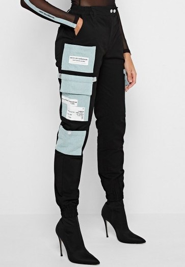 Manière De Voir DENIM PATCH CARGO PANTS BLACK | side patched trousers - flipped