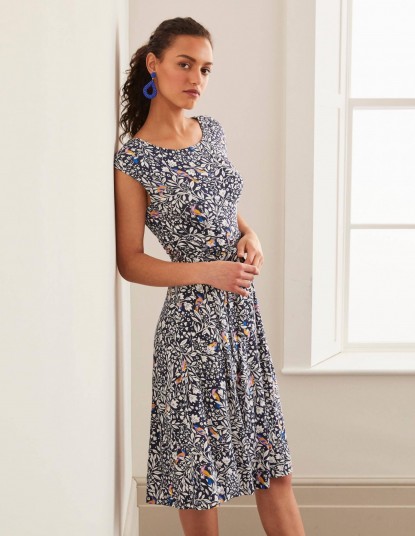 Boden Esmeralda Jersey Dress – Navy, Garden Dream