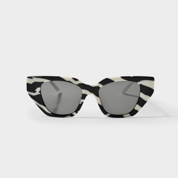 GUCCI Zebra Print Cat Eye Sunglasses in Acetate - flipped