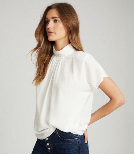REISS YARA HIGH NECK TOP IVORY – effortless daily style tops
