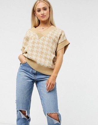 ASOS DESIGN V neck vest in dogtooth pattern in camel / knitted tops / large check patterns / knitwear / short dolman sleeve jumper - flipped