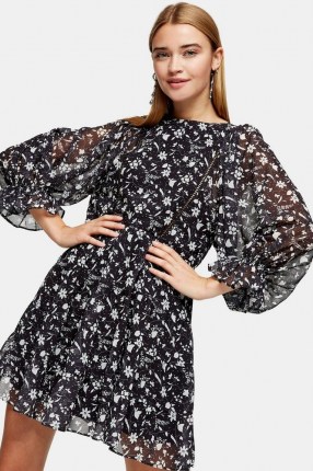 TOPSHOP Black And White Tiered Batwing Chuck On Mini Dress / voluminous floral dresses / puff sleeve fashion / tier design - flipped