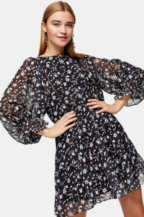 TOPSHOP Black And White Tiered Batwing Chuck On Mini Dress / voluminous floral dresses / puff sleeve fashion / tier design