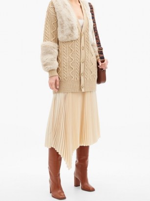 STELLA MCCARTNEY Faux-fur panel cable-knit wool cardigan in camel / paneled cardigans - flipped