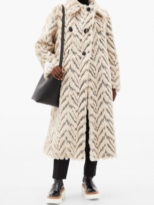 STELLA MCCARTNEY Kira double-breasted faux-fur coat – glamorous winter coats – 70s zig zag designs – vintage look outerwear