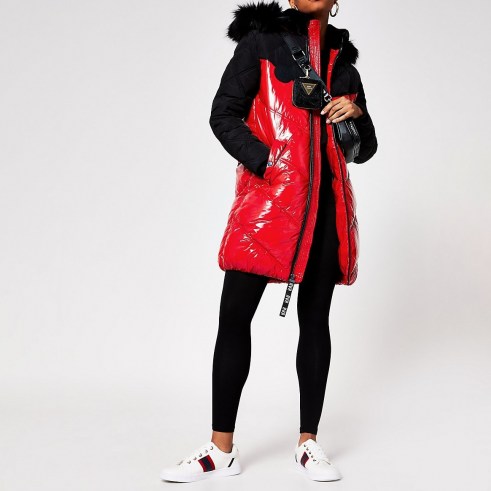 RIVER ISLAND Red long sleeve quilted puffer jacket / shiny padded jackets / hooded winter coats / faux fur trimmed hood / autumn outerwear - flipped