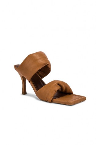 ALOHAS Twist Strap Mule Camel | brown square toe padded strap mules