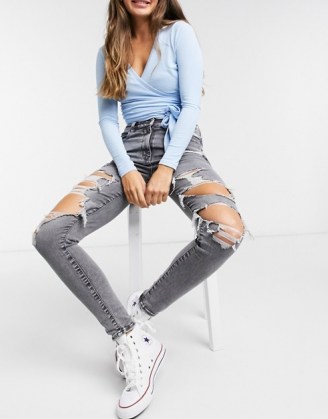 American Eagle super hi-rise skinny jeans with rips in lightning grey | destroyed denim skinnies - flipped