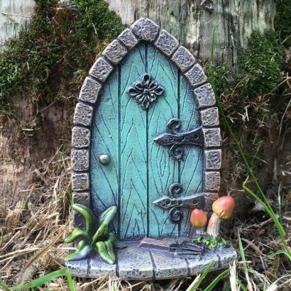 Shoemaker Mini Fairy Garden Door by Brambly Cottage – made your garden a fairy heaven - flipped