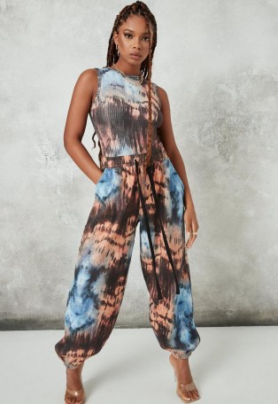 MISSGUIDED brown tie dye drawstring joggers / jogging bottoms / cuffed jogger pants