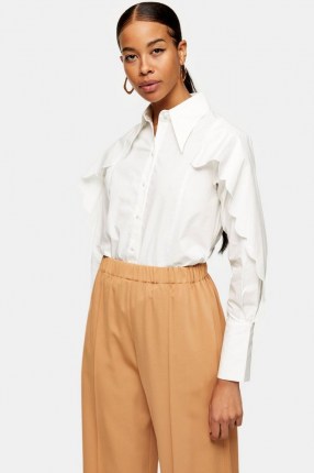 TOPSHOP Ivory Scallop Sleeve Shirt – oversized pointed collar – pointed collars