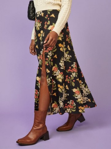 REFORMATION Zoe Skirt Summer Soiree / fruits and florals / fruit print split midi skirts - flipped