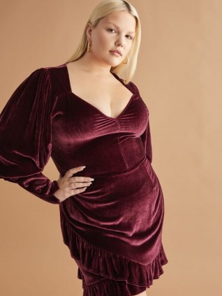 REFORMATION Fortune Dress Es in Plum ~ luxe plus size evening wear ~ deep rich colours ~ event dresses - flipped