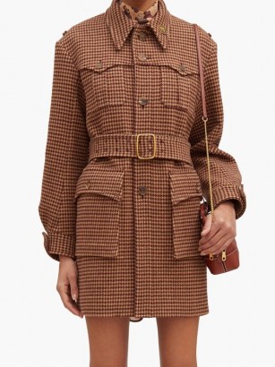 CHLOÉ Houndstooth-tweed belted coat / seventies inspired coats / seventies vintage look fashion - flipped
