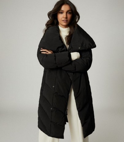 REISS LORA LONGLINE PUFFER COAT BLACK / casual winter style / stylish padded coats - flipped