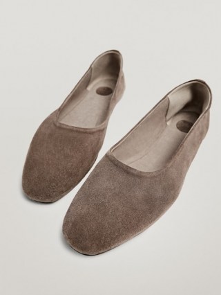 Massimo Dutti Taupe soft leather ballet flats | neutral ballerinas | flexible flat shoes - flipped
