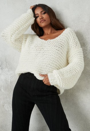 MISSGUIDED white hand knit v neck oversized jumper – essential knitwear