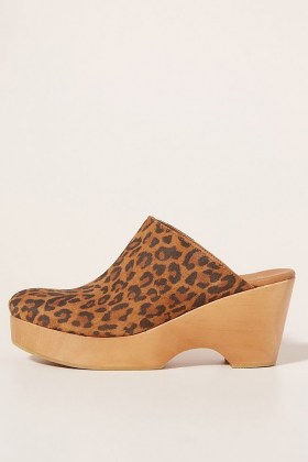 Anthropologie Hanna Heeled Clogs | 70s style leopard print clog | vintage seventies inspired shoes - flipped
