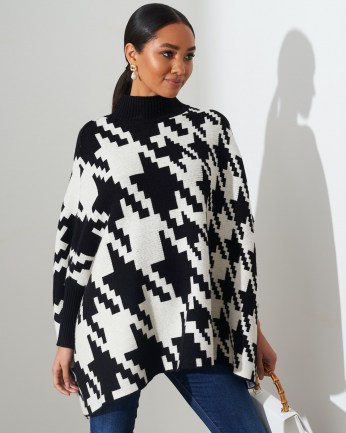 FOREVER UNIQUE Black And White Houndstooth Poncho / monochrome ponchos - flipped