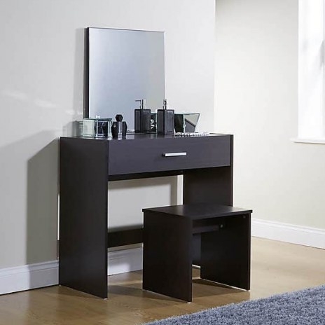Julia Dressing Table Set – features a large drawer with metal drawer runners and modern handle
