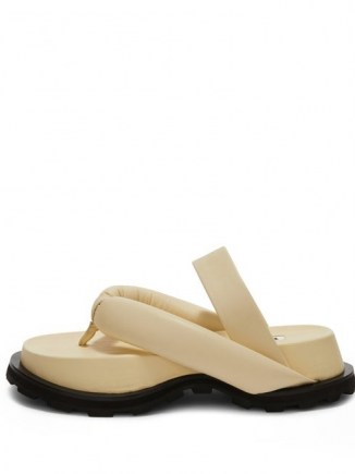 JIL SANDER Padded leather flatform sandals / beige toe post flatforms - flipped
