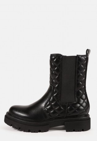 MISSGUIDED black quilted pull on ankle boots – quilt pattern chelsea boot - flipped
