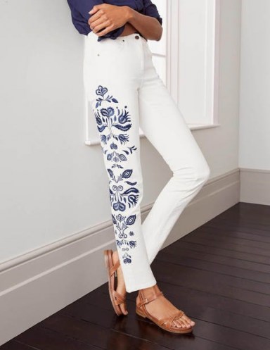 Boden Girlfriend Jeans – White With Embroidery ~ embroidered denim - flipped
