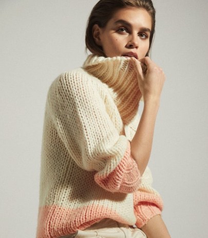 REISS HETTIE CHUNKY KNIT ROLL NECK JUMPER CREAM/PINK / colour block jumpers - flipped