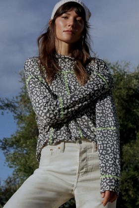 En Elly Gretchen Leopard Pullover / drawstring waist tops
