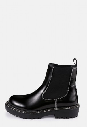 MISSGUIDED black sole stitch chelsea boots